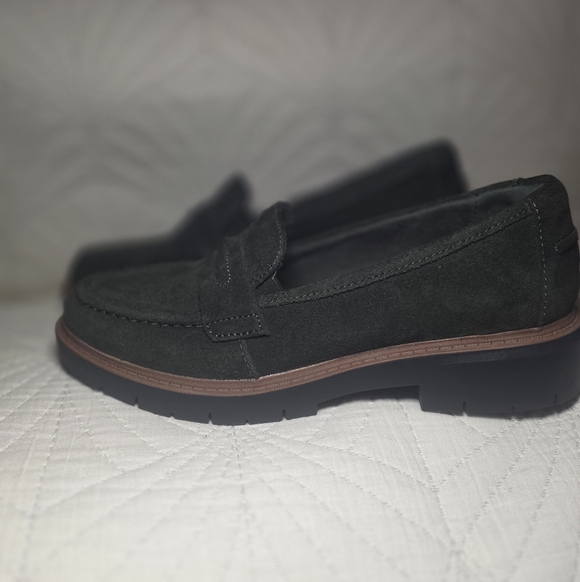 NWT Clarks Westlynn Bay Forest Green Suede Loafers Size 6 - Picture 9 of 10